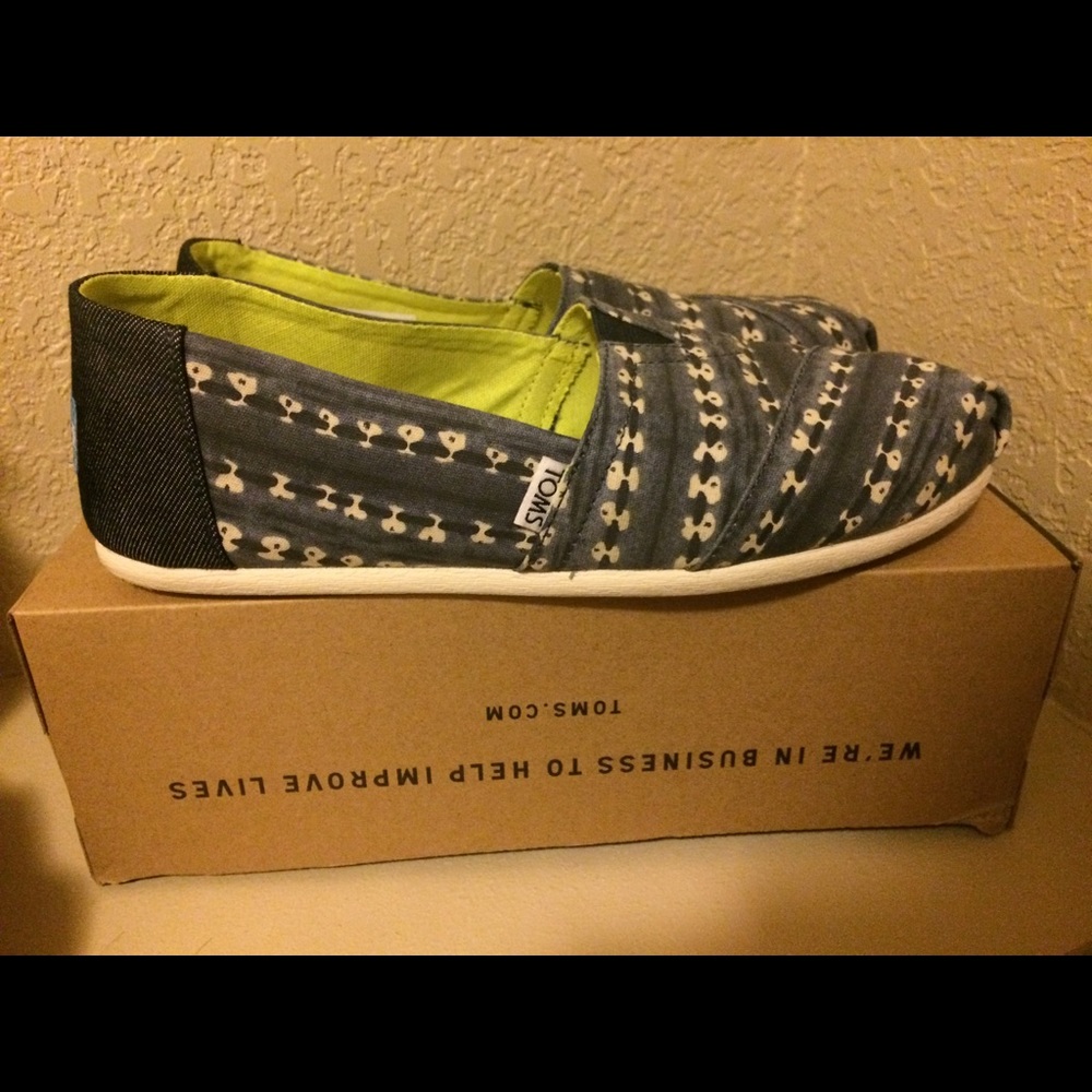 Toms
